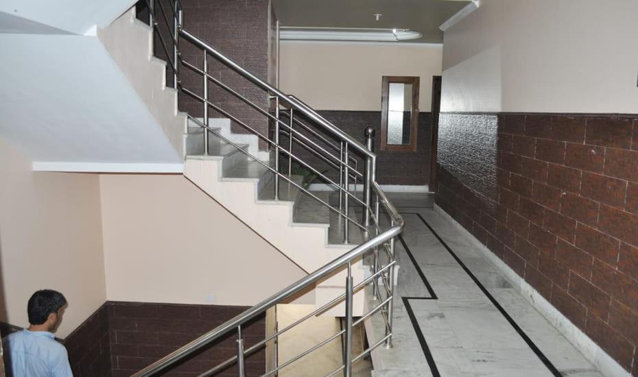 Hotel Devi Mahal Katra  Dış mekan fotoğraf